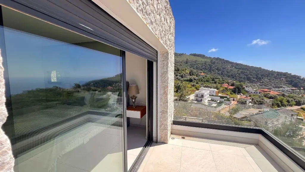 Property in Faralya